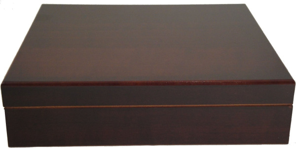 Úplne nový humidor na 15 cigár krásne drevo s dyhou 1