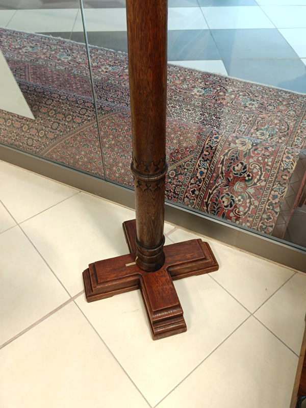 Orlí lectern / Masívny drevený stojan na čítanie 2