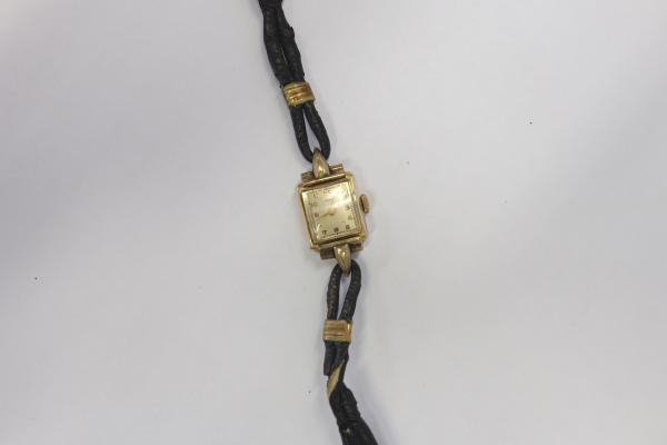 Dámske art deco Švajčiarske hodinky Oriosa