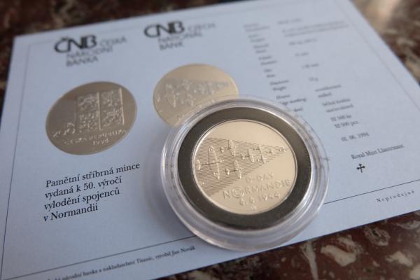 Pamätná strieborná minca. Vylodenie spojencov v Normandii 50. výročie 1994 200 kč