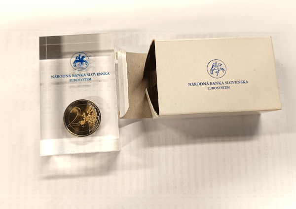 2013 Slovensko 2 euro- Konštantín a Metod. Minca zaliata v epoxide NBS
