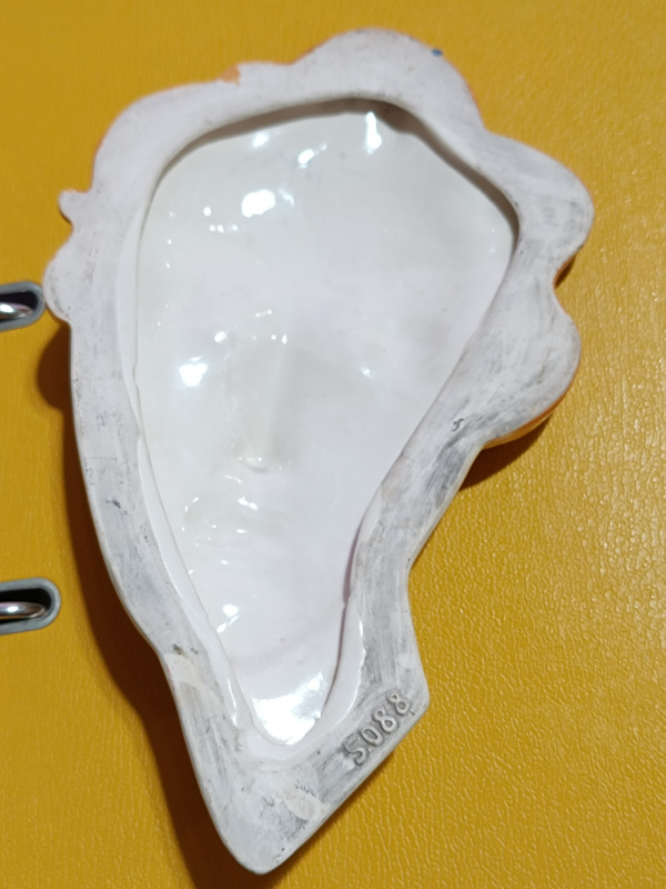 Art deco plastika na stenu 4