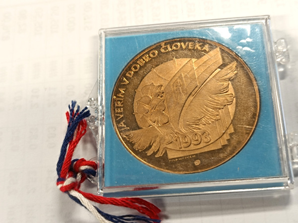 Bronzová medaila Alexander Dubček 1993 UNC V ORIGINáLNOM OBALE 2