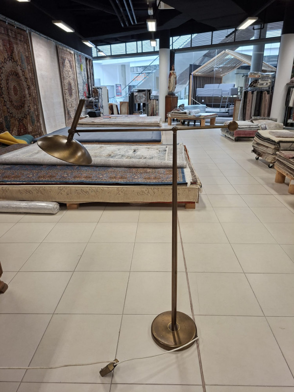 Masívna podlahová retro lampa do obývačky 7