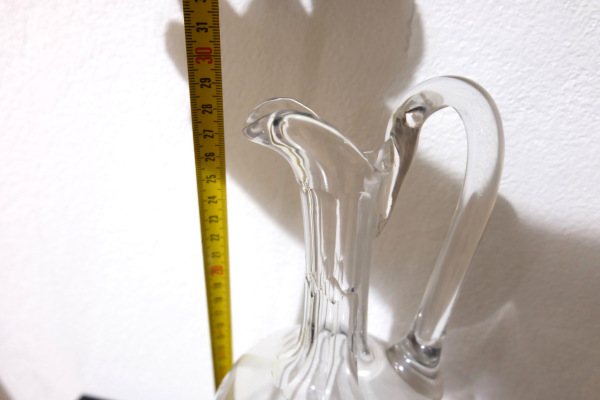 Secesná karafa na víno, zdobené sklo 3