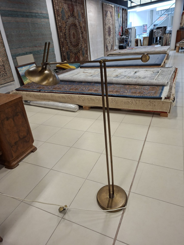 Masívna podlahová retro lampa do obývačky 4