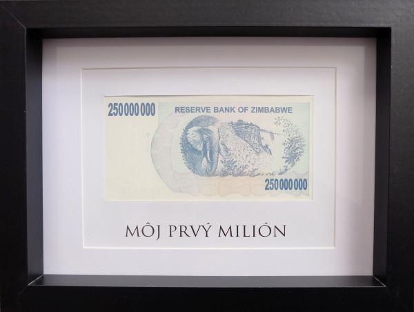 Zarámovaná miliónová bankovka Zimbabwe. Môj prvý milión.
