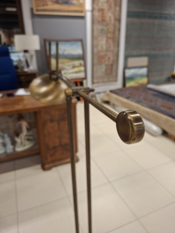 Masívna podlahová retro lampa do obývačky 2