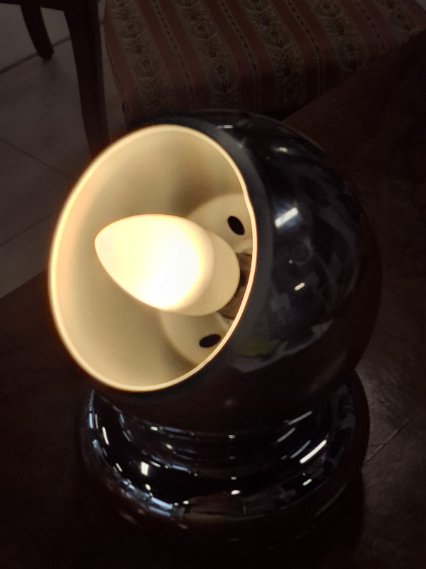 Dizajnová stolová retro lampa. Vico Magistretti pre Artemide 1