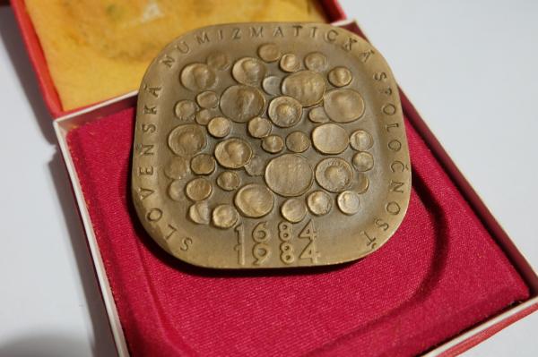 MEDAILA 1984 - Medaila K 300 výročiu narodenia M. Bella Slovenská numizmatická spoločnosť