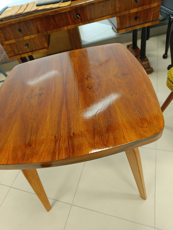 Kávový stôl svetlý menší top stav po renovacíi 7