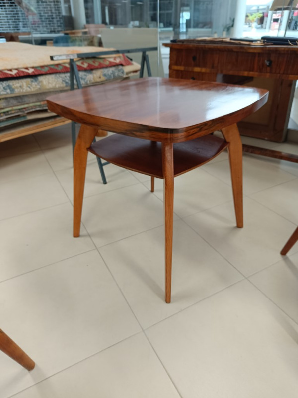 Kávový stôl svetlý menší top stav po renovacíi 3