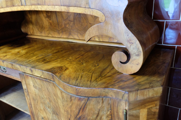 Biedermeier vitrína knihovnica 2