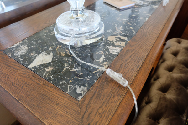 Luxusná nová nočná alebo stolová lampa zo skla a krištálu 4