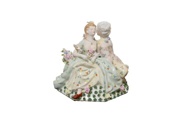 1900 starožitný figuratívny porcelán. Barokový milenci 6