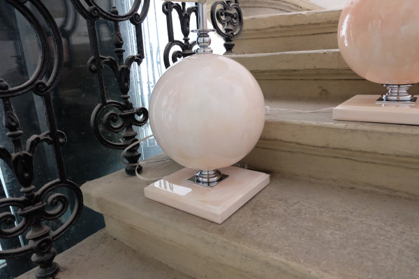 Luxusná nová nočná alebo stolová lampa mramorové sklo 3