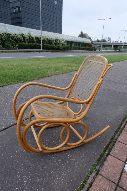 Ton hojdacie kreslo výborný stav