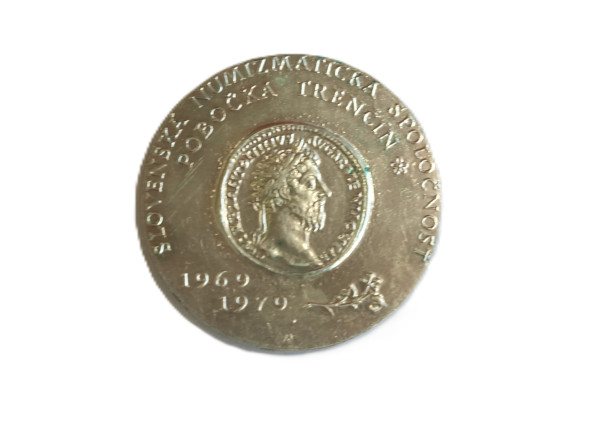 MEDAILA 1979 - 1800 Rokov Rímskeho nápisu na hradnej skale 179 S.N.S. Malá