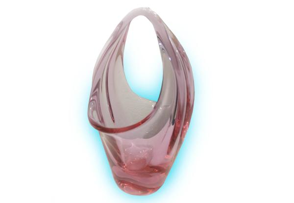 Sklenený ružový košík z hutného skla